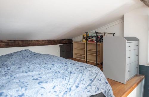 Saint-Vincent-de-Paul Apartment | Charming studio for two in the 10th