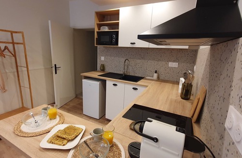 Lisle-sur-Tarn Apartment | Charming studio in Lisle/Tarn - Modern comfort in the heart of the medieval town