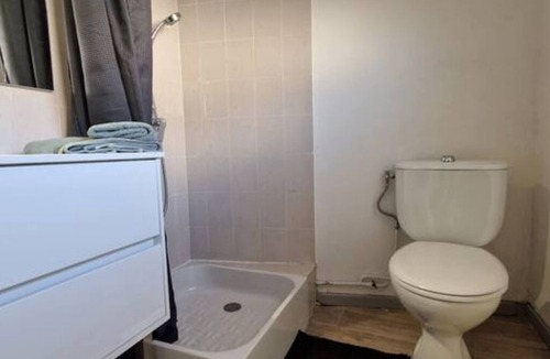 Mont-de-Marsan Apartment | 🏡 Charming Studio in Hyper Centre - Comfort & Charm in the Heart of Mont-de-Marsan