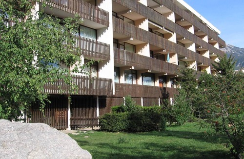 Chantemerle Apartment | Charming Studio in Serre-Chevalier for 4 - Balcony, Mountain View, and Parking