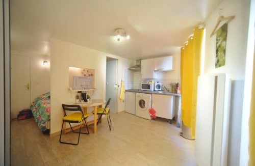 Fontainebleau Apartment | Charming Studio - heart of the city/Downtown