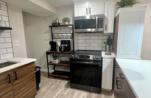 Lawrenceville Apartment | Charming studio in lovely Lawrenceville,Separate Entrance