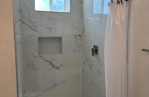 Hayesville Apartment | Charming studio in delightful Salem with central heating and cooling.