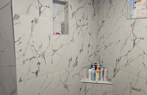 Dover House | Charming studio in peaceful Dover with AC, WiFi, pool, hot tub