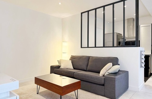 Quartier de la Folie-Mericourt Apartment | Charming studio in the heart of République