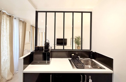 Quartier de la Folie-Mericourt Apartment | Charming studio in the heart of République