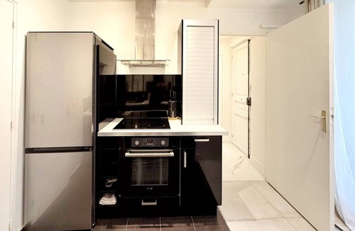 Quartier de la Folie-Mericourt Apartment | Charming studio in the heart of République