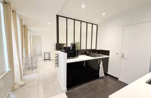 Quartier de la Folie-Mericourt Apartment | Charming studio in the heart of République