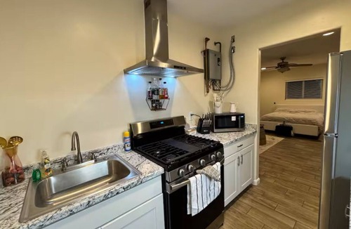 Marana Apartment | Charming studio in tranquil Marana with AC, WiFi
