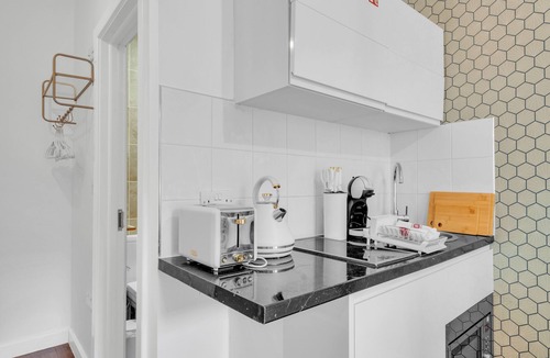 Clerkenwell Apartment | Charming Studio in Upscale Neighbourhood