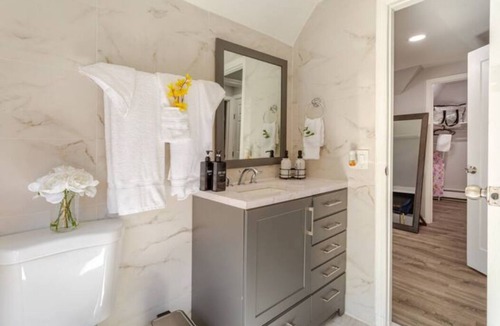 New Rochelle Apartment | Charming studio in marvelous New Rochelle with WiFi, AC
