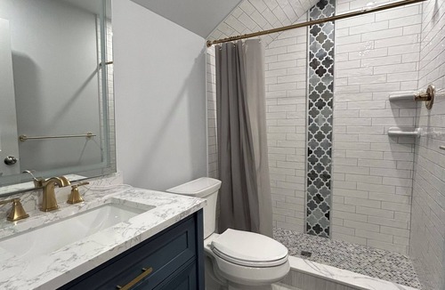 Peach Lake Apartment | Charming studio in tranquil North Salem with WiFi.