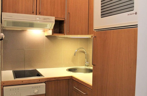 Les Claux Apartment | Charming Studio in Vars, 30m from Slopes, Sleeps 4