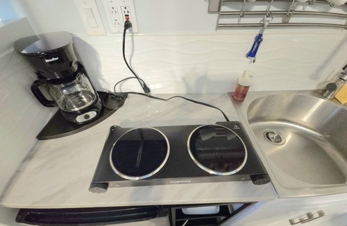 Royal Poinciana Apartment | Charming Studio Loft In Hollywood Beach, Free Parking