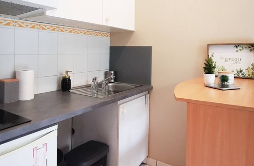 Yves Farge - Le Fleuve Apartment | Charming Studio Near Jean Macé