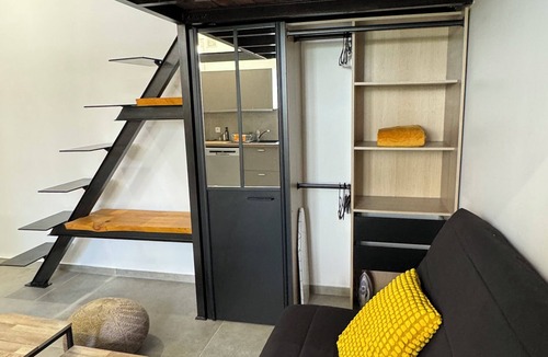 Saint Maurice Apartment | Charming Studio Nice near Tram district Le Ray 20min from downtown