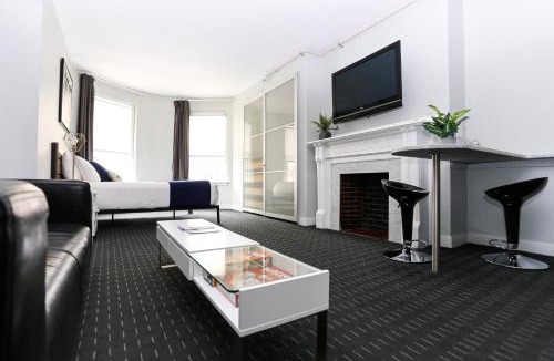 Back Bay Apartment | Charming Studio on Boston's Iconic Newbury St. #8