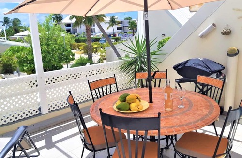 Nettle Bay Apartment | Charming studio on the beach