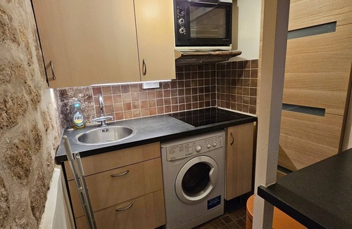 4th Arrondissement Apartment | Charming studio on the Ile Saint Louis - Rented under a mobility lease or civil code lease
