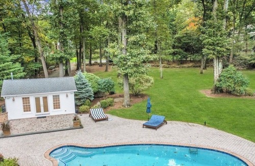 Franklin Lakes Cottage | Charming Studio Cottage with Pool Access