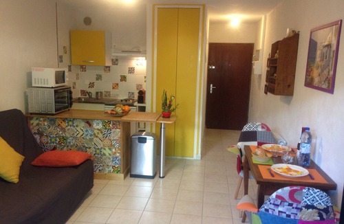 Aix-les-Bains Apartment | Charming studio with private garden and parking. Bikes available.