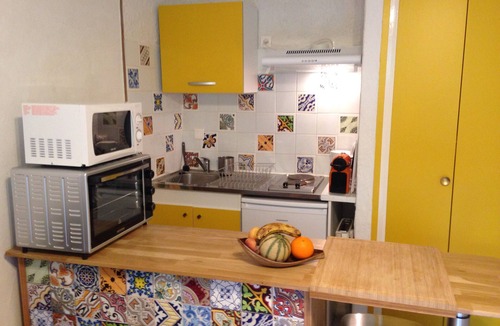 Aix-les-Bains Apartment | Charming studio with private garden and parking. Bikes available.