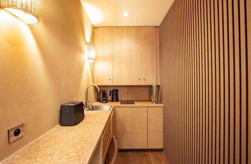 Old Town Apartment | Charming Studio with A/C - 2P - Center St Tropez