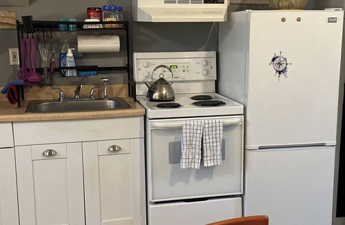 Amenia Apartment | Charming studio w/WiFi & AC in welcoming Amenia w/seasonal heated pool