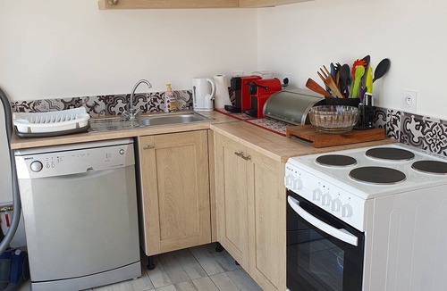 Pierrelatte Apartment | Charming studio with terrace and pool. For two people. Dog accepted.