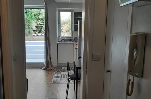 Epinettes Apartment | Charming Studio with Garden Terrace in the 17th C 07