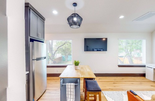 McKinney House | Charming studio with kitchenette, central AC