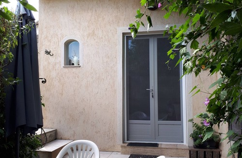 Coaraze Apartment | Charming studio, with private garden