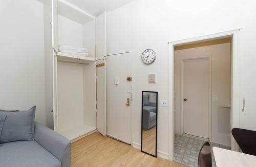 Midtown East Apartment | Charming studio with Queen Bed and Sofa bed in welcoming New York