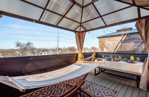The Nations Apartment | Charming Studio with Private Deck in Nashville