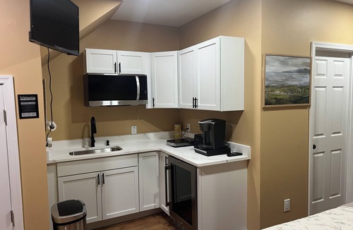 Claymont Apartment | Charming studio with WiFi and AC in peaceful Claymont