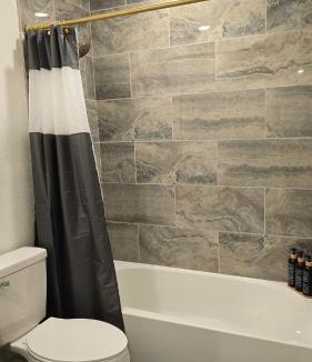 Mobile House | Charming & Stylish in Mid-Town