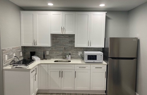 Citrus Park Apartment | Charming Suite 1B/1B Centrally Located Tampa