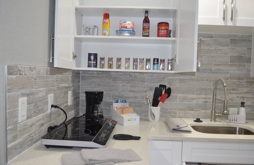 Citrus Park Apartment | Charming Suite 1B/1B Centrally Located Tampa