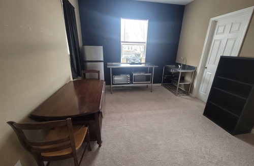 Brentwood House | Charming Suite: Private Bath and Kitchen