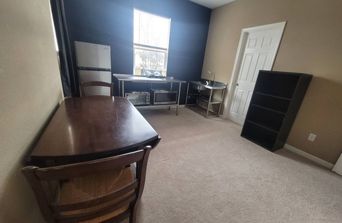 Brentwood House | Charming Suite: Private Bath and Kitchen