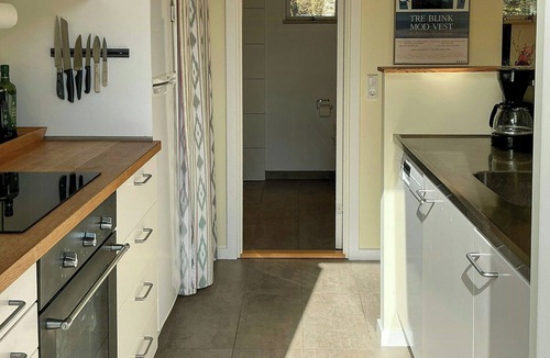 Hojby House | Charming summer house in walking distance to beach