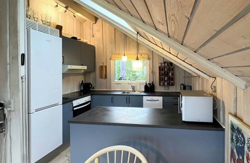 Roslev House | Charming summerhouse with a view of the Limfjord