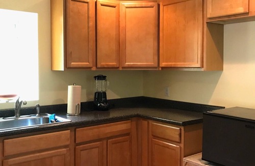 North Thetford Apartment | Charming Sunny Studio with Detached Garage in the Upper Connecticut Valley