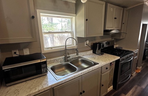 Blossvale House | Charming Sylvan Beach NY Three Bed Two Bath home Blocks from Sandy Beach