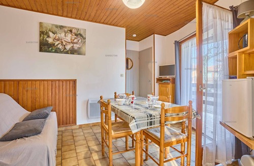 Barbotan-les-Thermes Apartment | Charming T2 with garden for 2, pets allowed