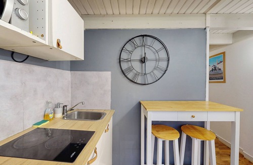 Monselet Apartment | Charming T1 Nantes center near tramway & train station