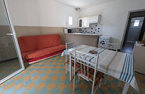 Port-la-Nouvelle Apartment | Charming T2 Apt, Garden, 150m to Beach, Parking, Sleeps 4, BBQ, 2*Rated