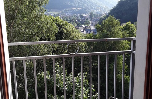 Luz-Saint-Sauveur Apartment | Charming T2 cabin on the Ardiden road, close to the spa.