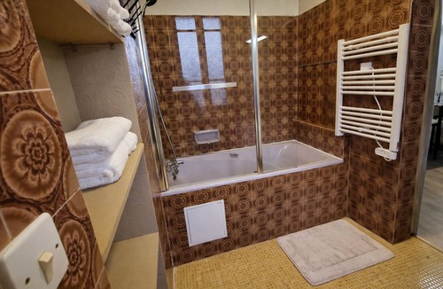 Minimes - Barriere de Paris Apartment | Charming T2 for 4 people, private parking, 10 min from metro,