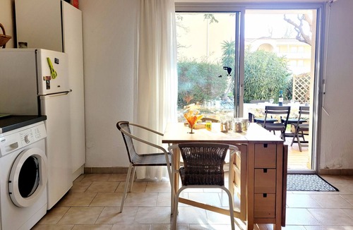 Les Hauts de Canet Apartment | Charming T2 in Canet-en-Roussillon – A/C, Pool, Tennis, Near Beach & Amenities
